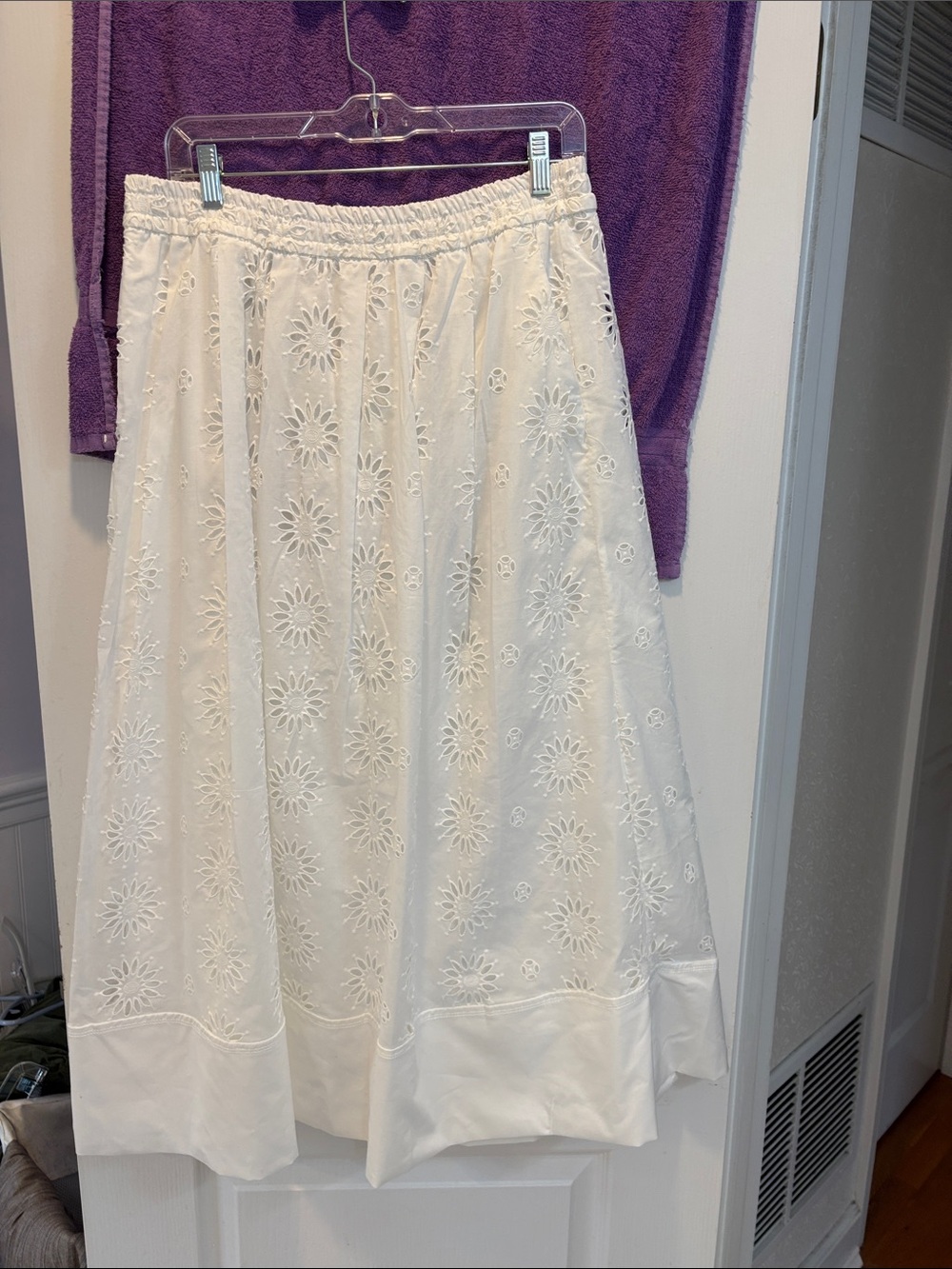 NWT Zara White Embroidered Eyelet Midi Skirt
